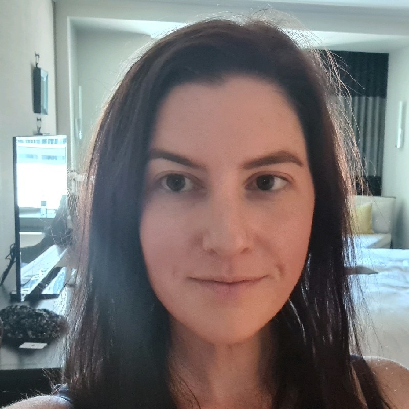 Portrait photograph of Danielle Siler